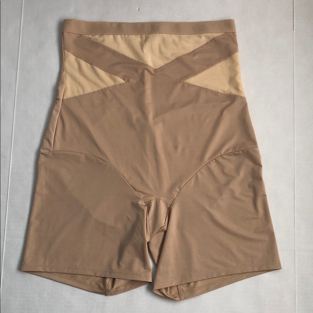 Cacique Ultra High-Waist Thigh Shaper Size 18/20, Excellent
